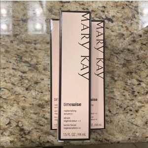 Mary Kay Replenishing Serum + C